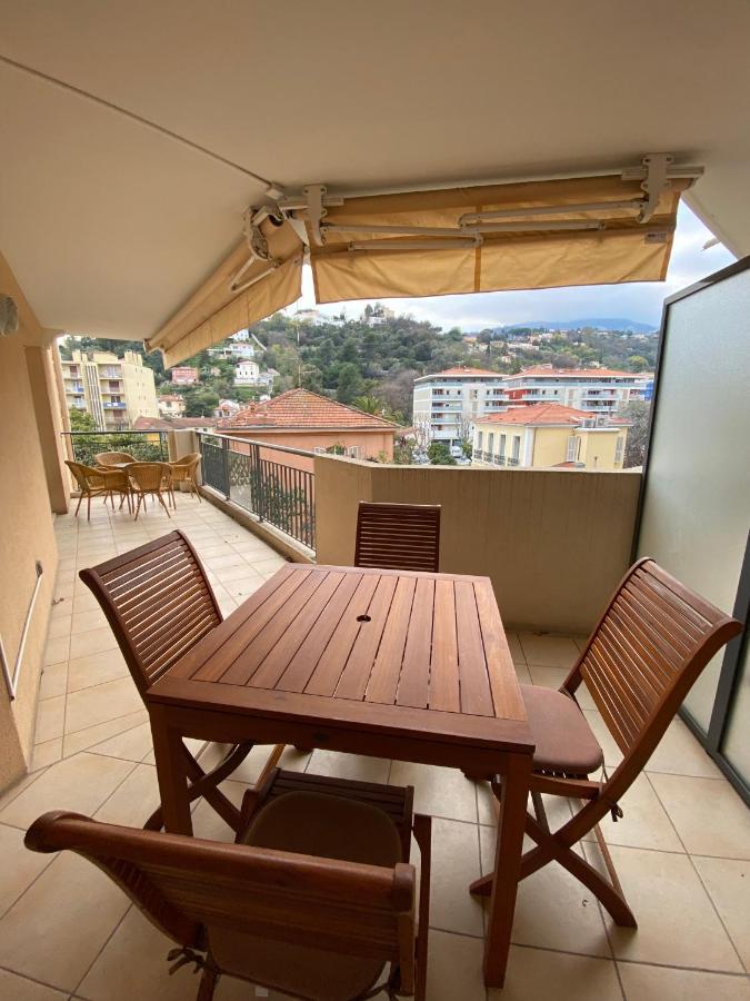 Beau 3 P. Parfaitement Situe Et Place De Parking A Disposition Menton Bagian luar foto