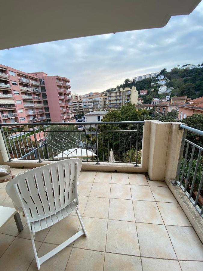 Beau 3 P. Parfaitement Situe Et Place De Parking A Disposition Menton Bagian luar foto